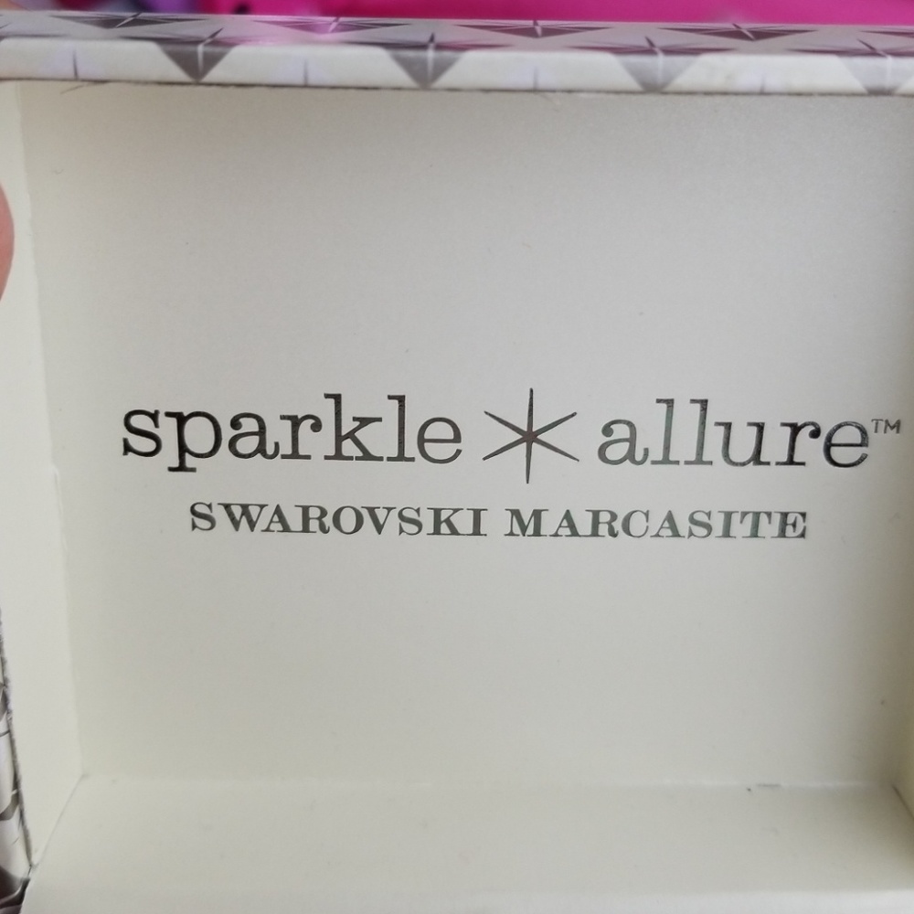 ❤❤VALENTINES SPARKLE ALLURE  NECKLACE - Picture 8 of 8